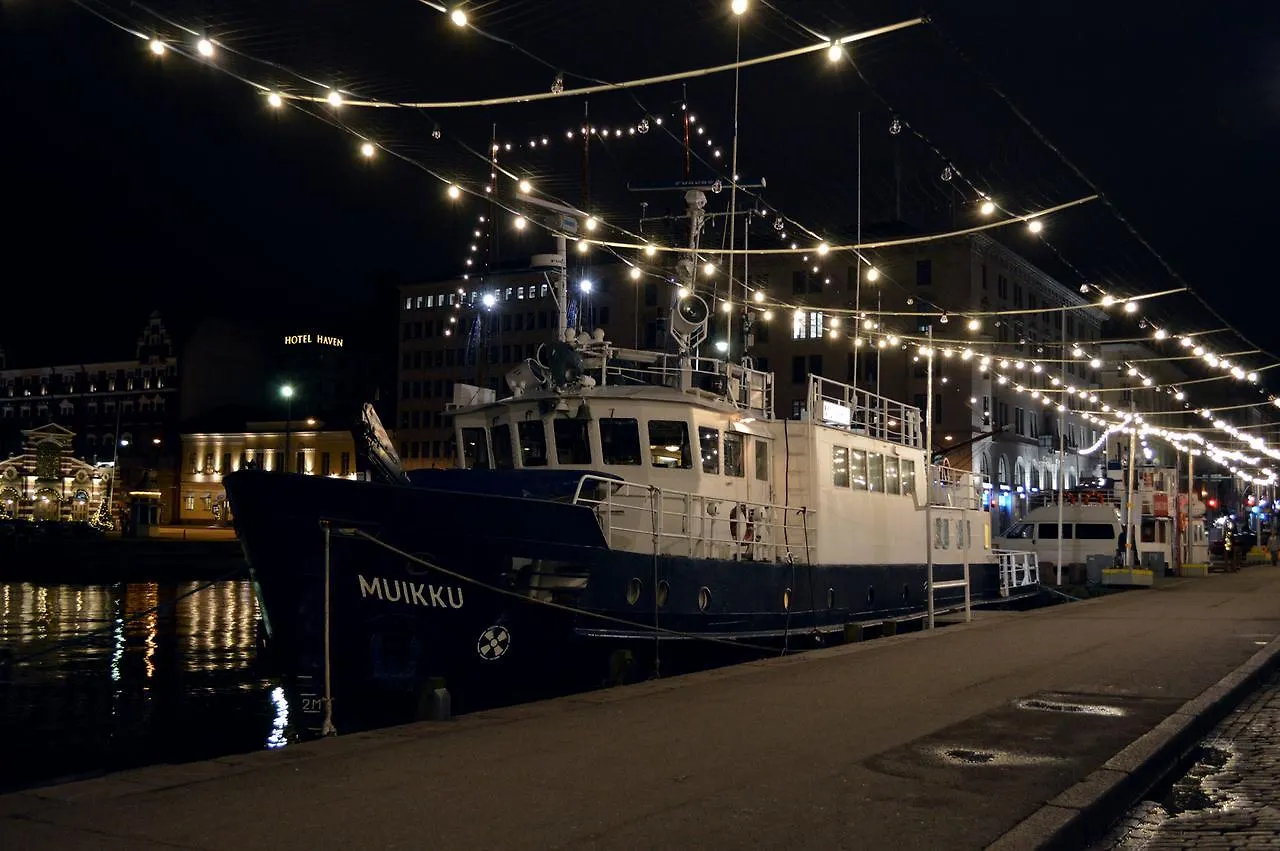 Hotellilaiva Muikku Hotelboat Muikku Helsinki Finland